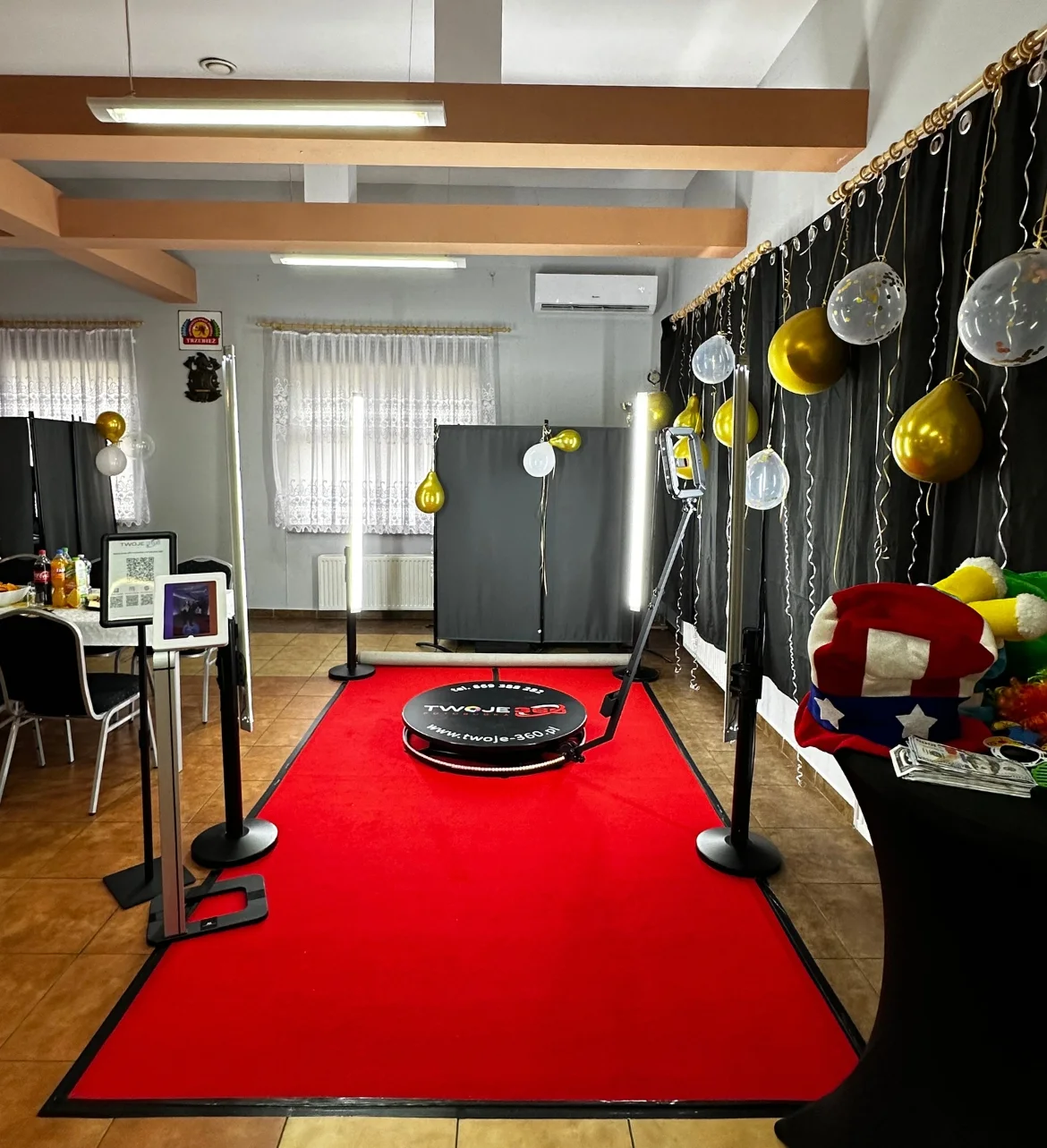 Stanowisko Fotobudki 360 Twoje360 - Zakończenie 8 klasy